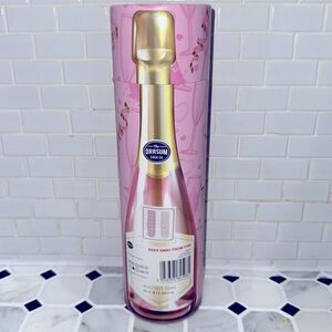 Two pairs  of Prosecco cozy socks. Pink/cream. NIB. Size5-9.